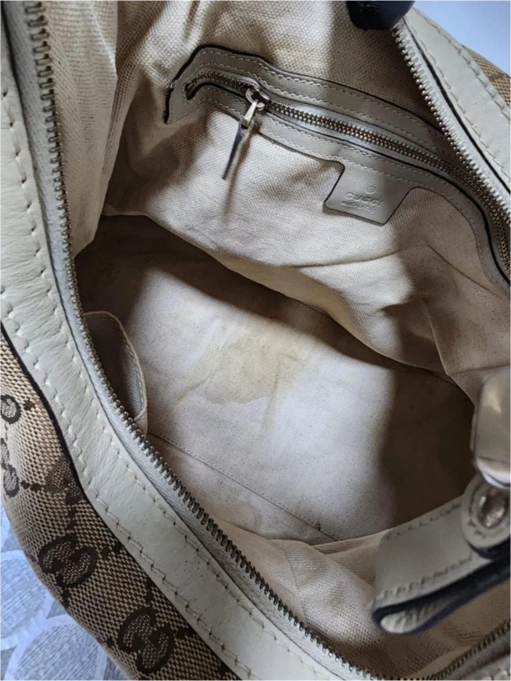 Authentic GUCCI Monogram Medium Lovely Heart Hobo Off White/Brown